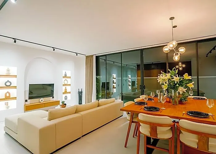 Villa Garden Pererenan By Breig